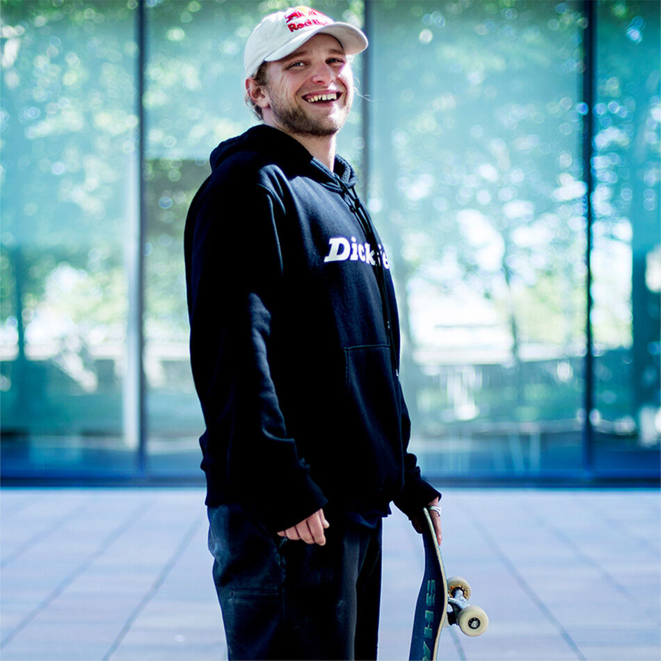 New balance shop skate clothes