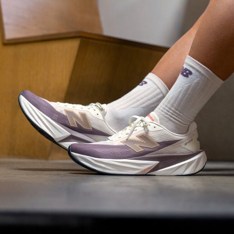 ニューバランス New Balance FUELCELL REBEL V3 シューズ 一般ランナー ニューバランス ランニング カーボンプレート搭載「FuelCell SuperComp